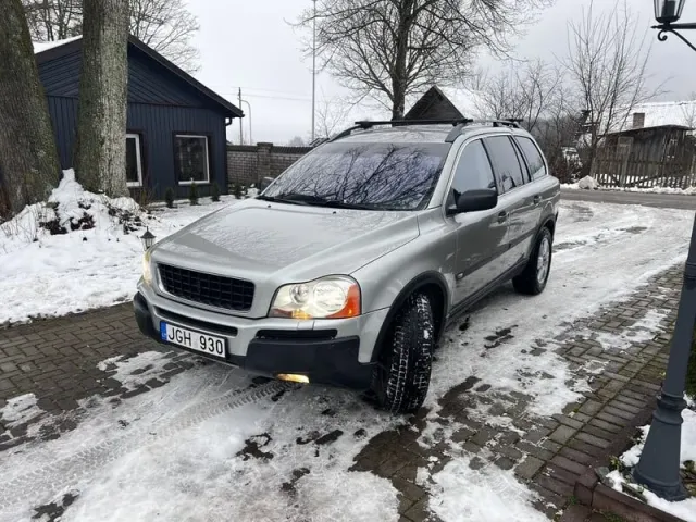 Volvo XC90 - фото 1