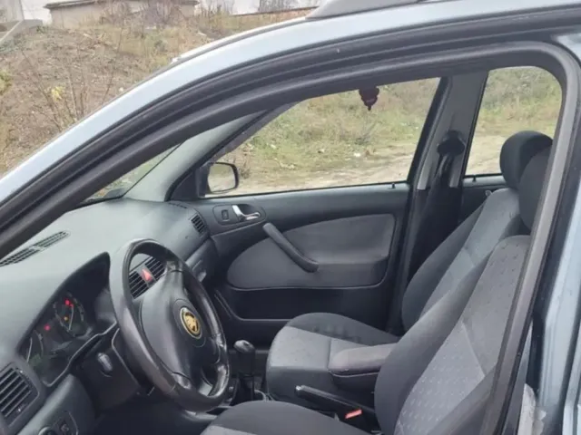 Skoda Octavia - фото 3