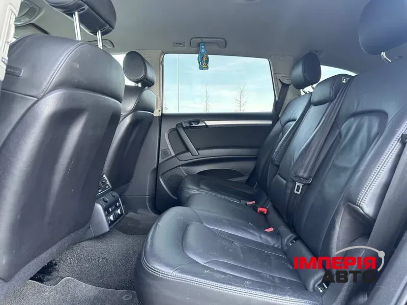 Audi Q7 - фото 6