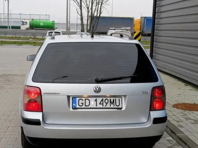 Volkswagen Passat - фото 4