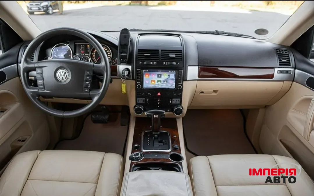 Volkswagen Touareg - фото 10