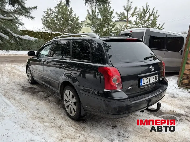 Toyota Avensis - фото 8