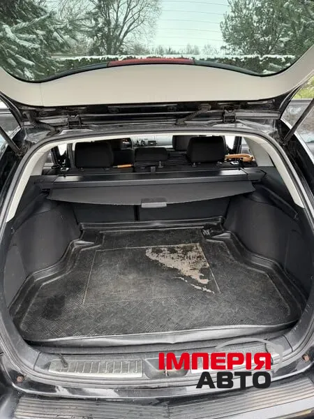 Toyota Avensis - фото 2