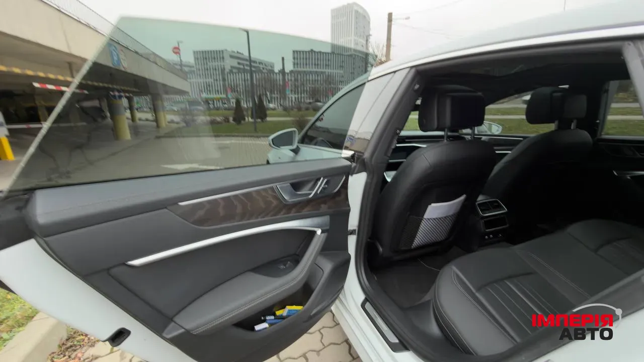 Audi A7 - фото 14
