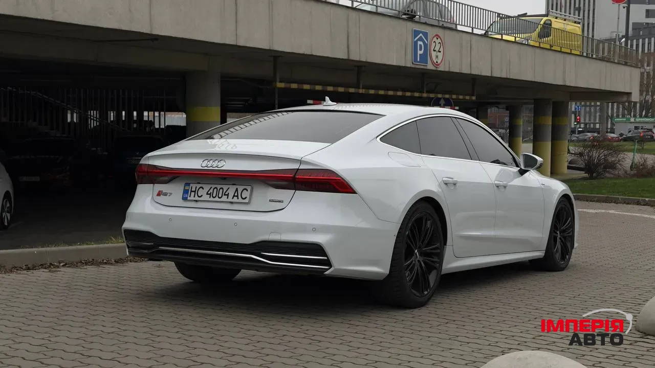 Audi A7 - фото 17
