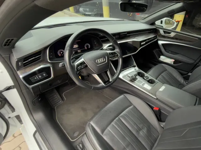 Audi A7 - фото 5