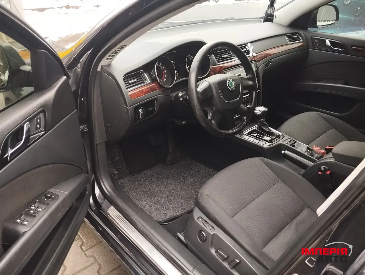 Skoda Superb - фото 15