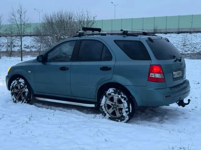 Kia Sorento - фото 5