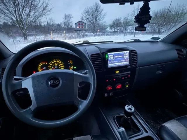 Kia Sorento - фото 2