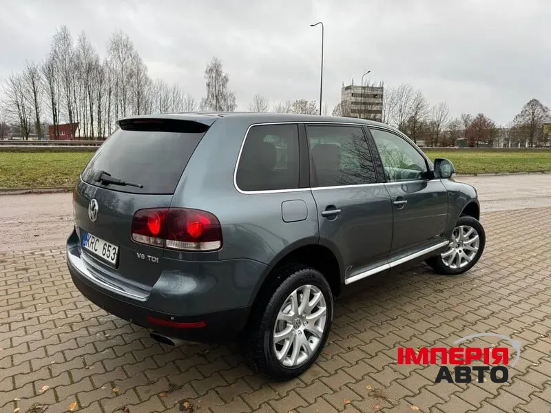 Volkswagen Touareg - фото 7