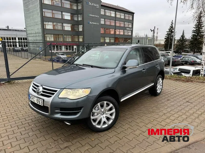 Volkswagen Touareg - фото 9