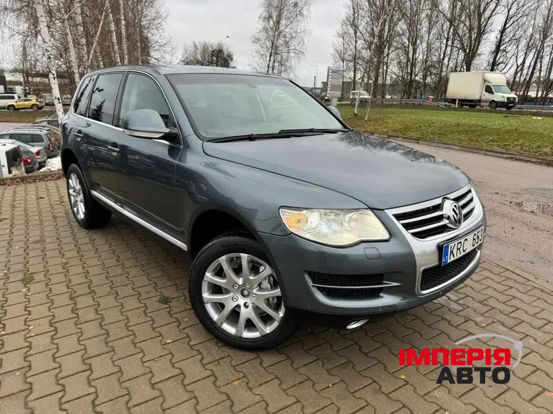 Volkswagen Touareg - фото 8