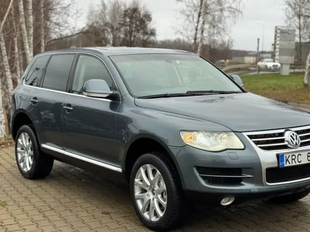 Volkswagen Touareg - фото 5