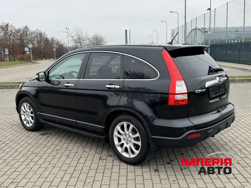 Honda CR-V - фото 8