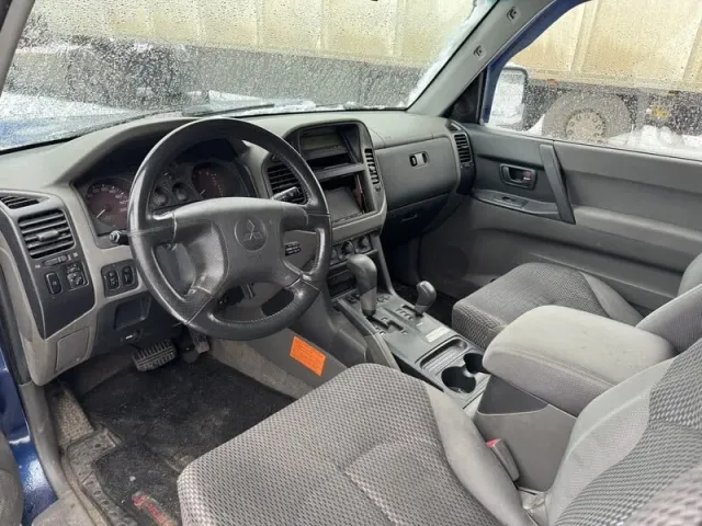 Mitsubishi Pajero - фото 3