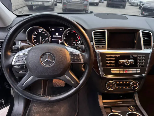 Mercedes-Benz M-Класс - фото 5