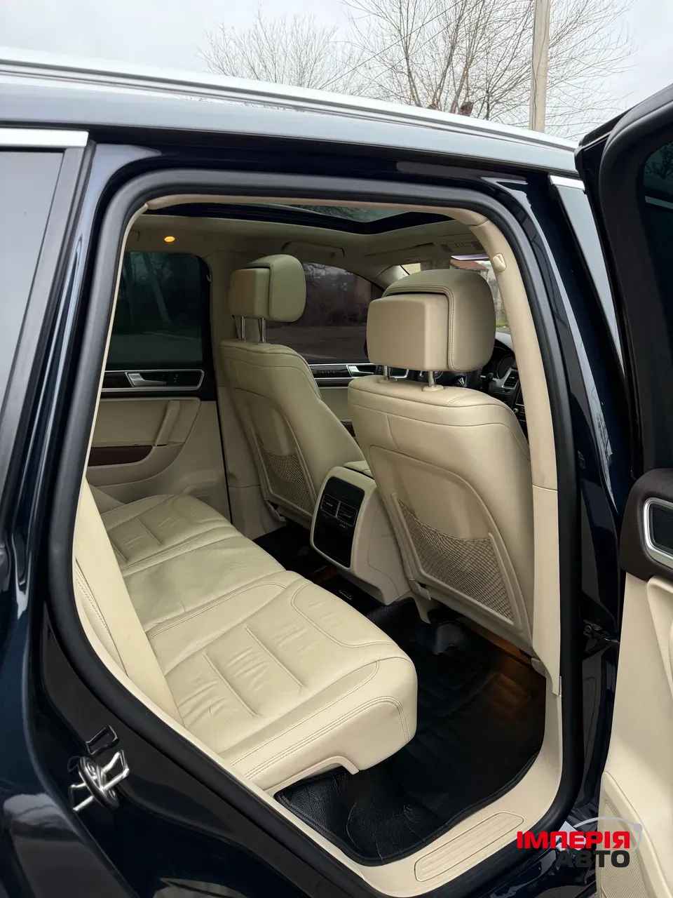 Volkswagen Touareg - фото 10