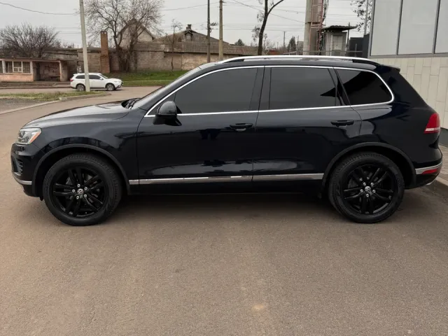 Volkswagen Touareg - фото 4
