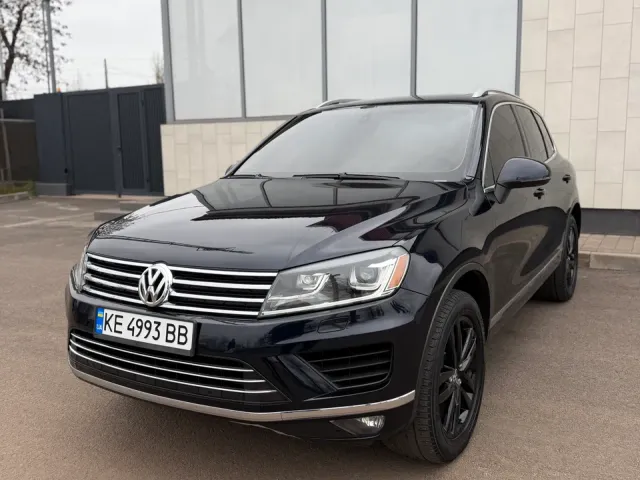 Volkswagen Touareg - фото 1