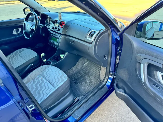 Skoda Fabia - фото 3