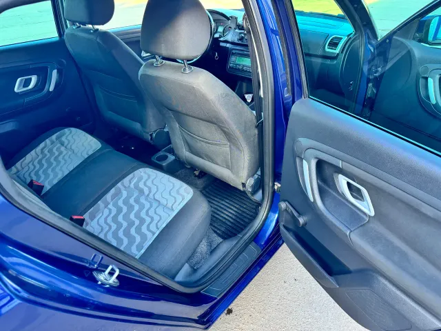 Skoda Fabia - фото 4