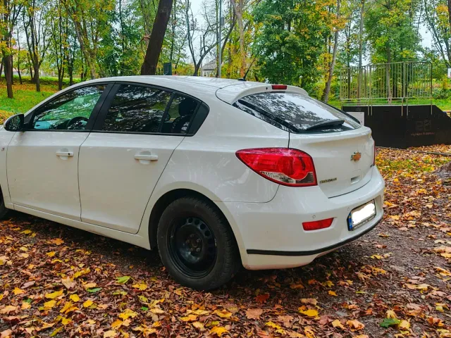 Chevrolet Cruze - фото 4