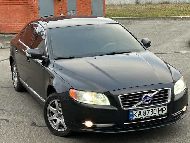 Volvo S80 - фото 1