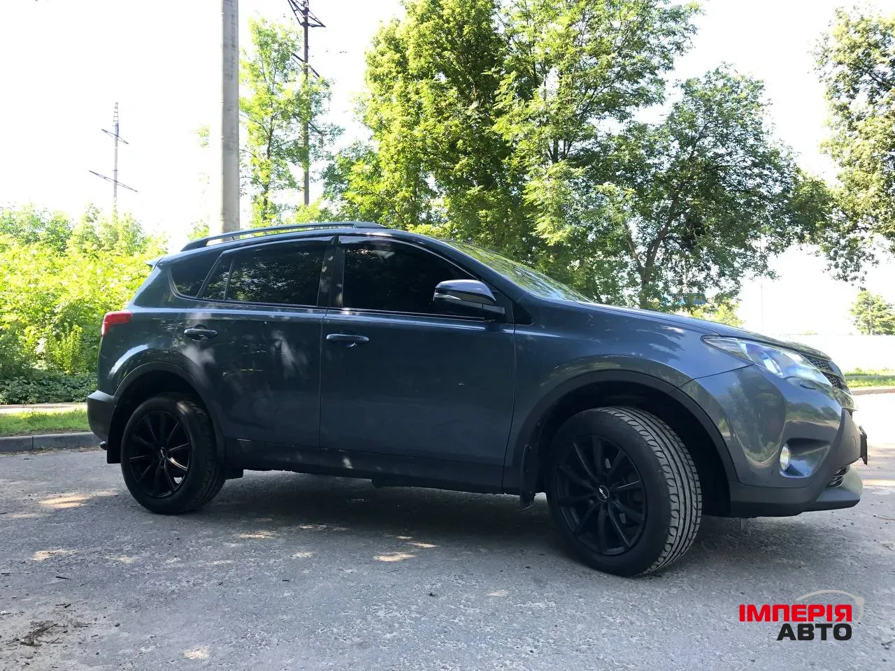 Toyota RAV4 - фото 2