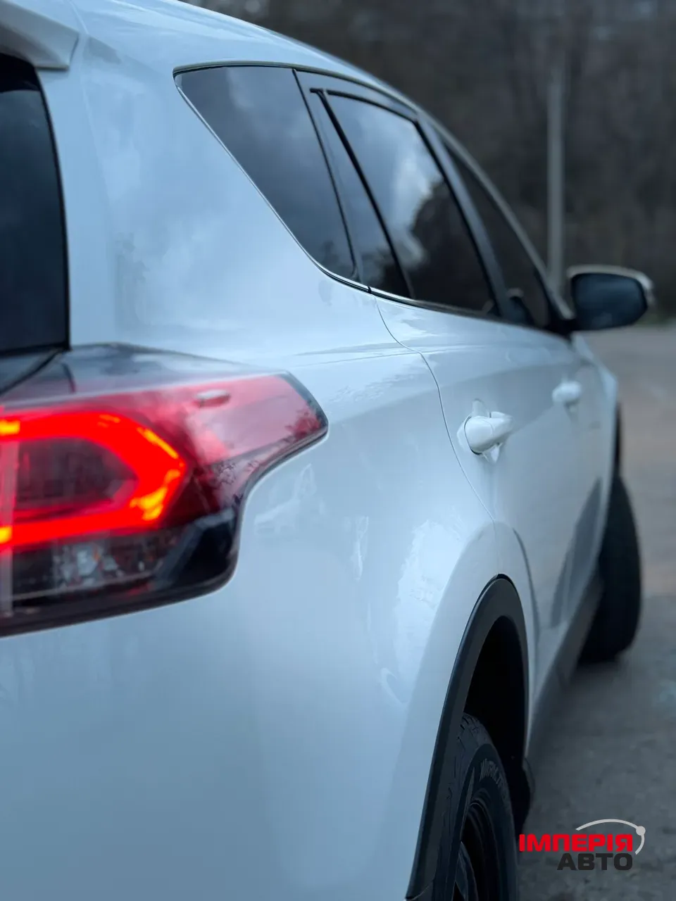 Toyota RAV4 - фото 9