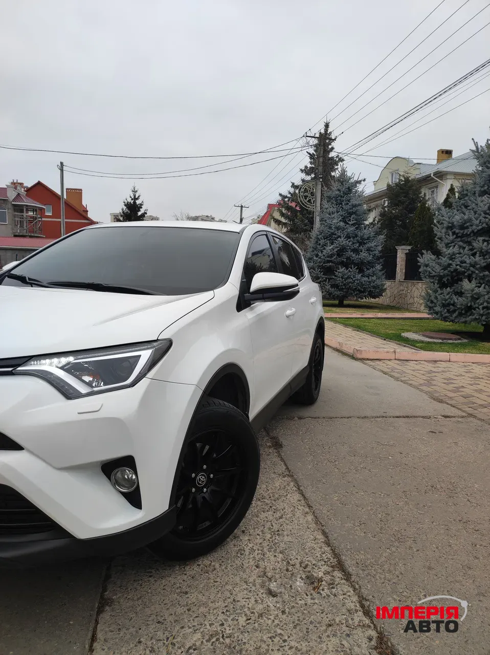 Toyota RAV4 - фото 5