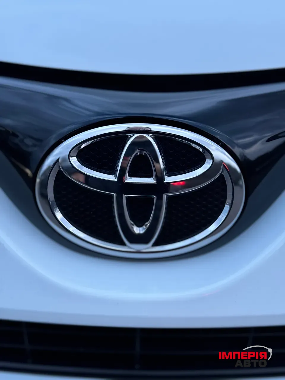 Toyota RAV4 - фото 6