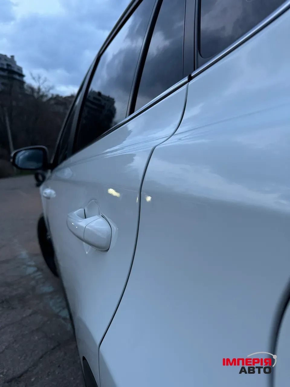 Toyota RAV4 - фото 8