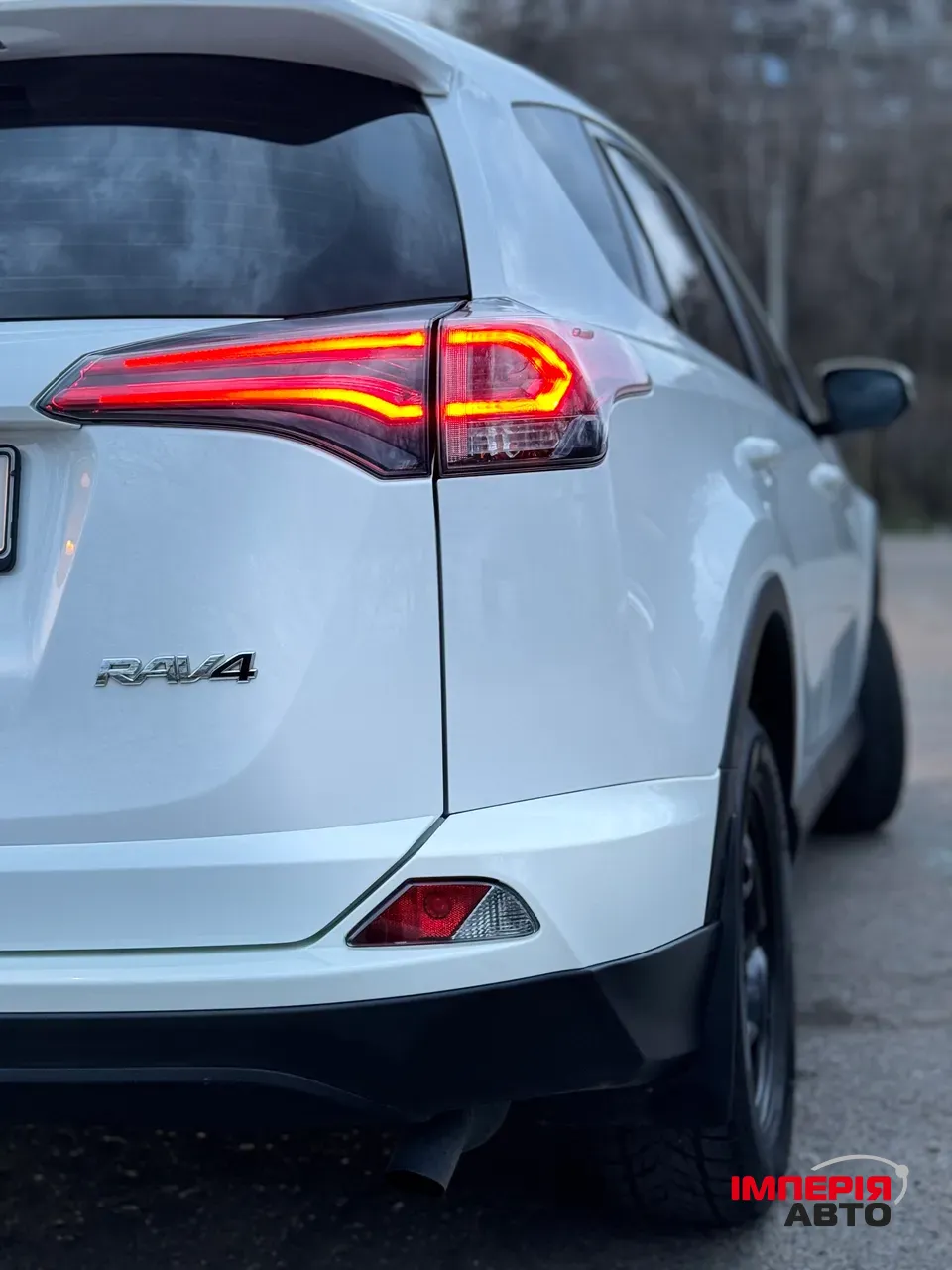 Toyota RAV4 - фото 10