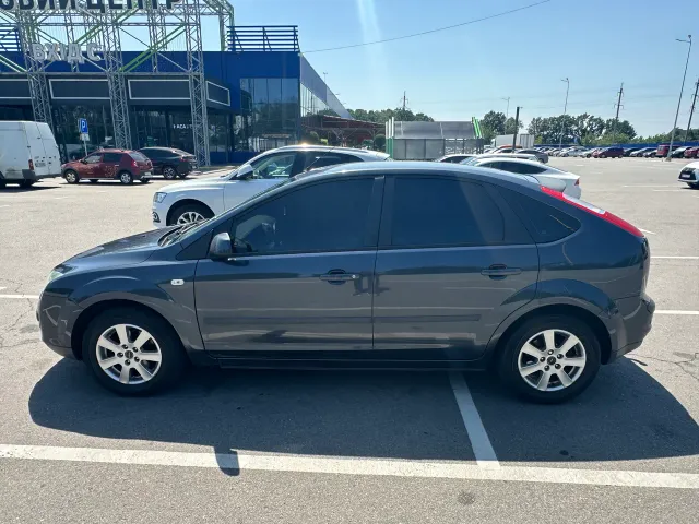 Ford Focus - фото 1