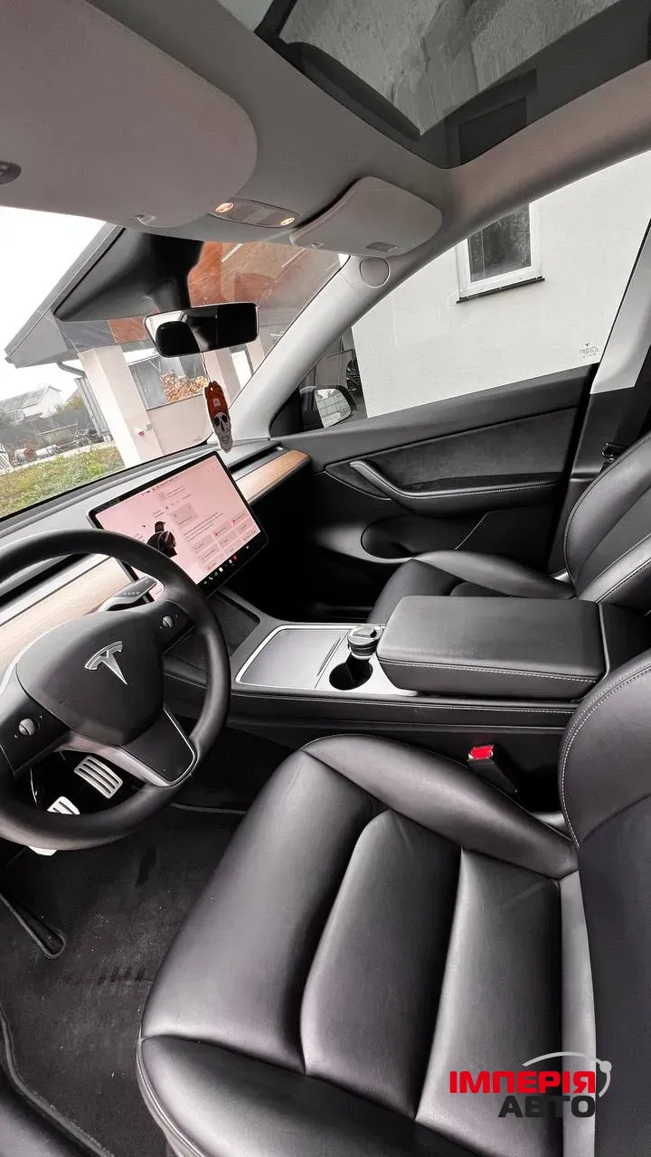 Tesla Model Y - фото 19