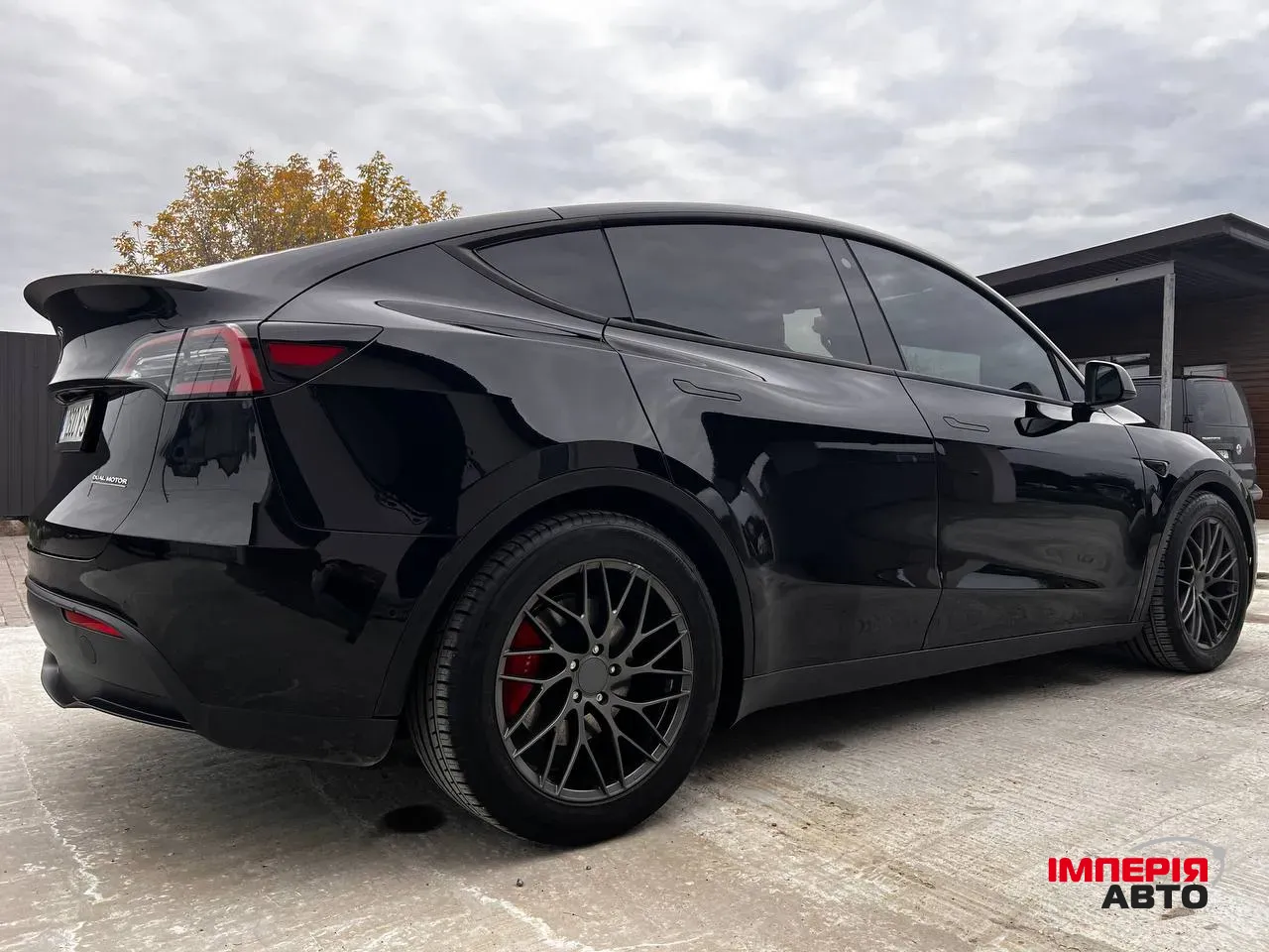 Tesla Model Y - фото 7