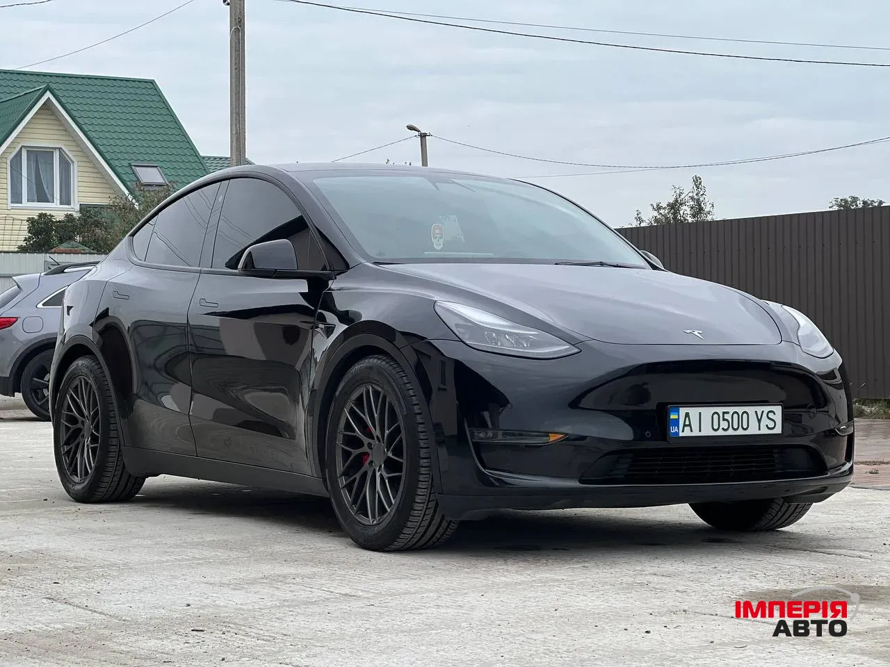 Tesla Model Y - фото 1