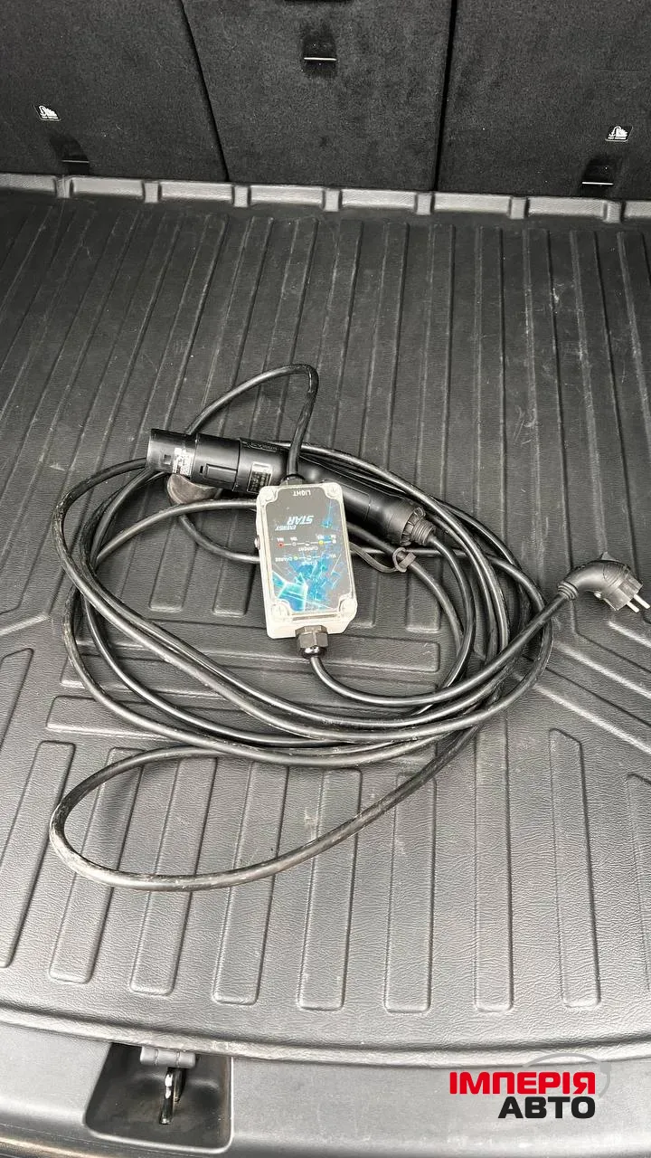 Tesla Model Y - фото 14