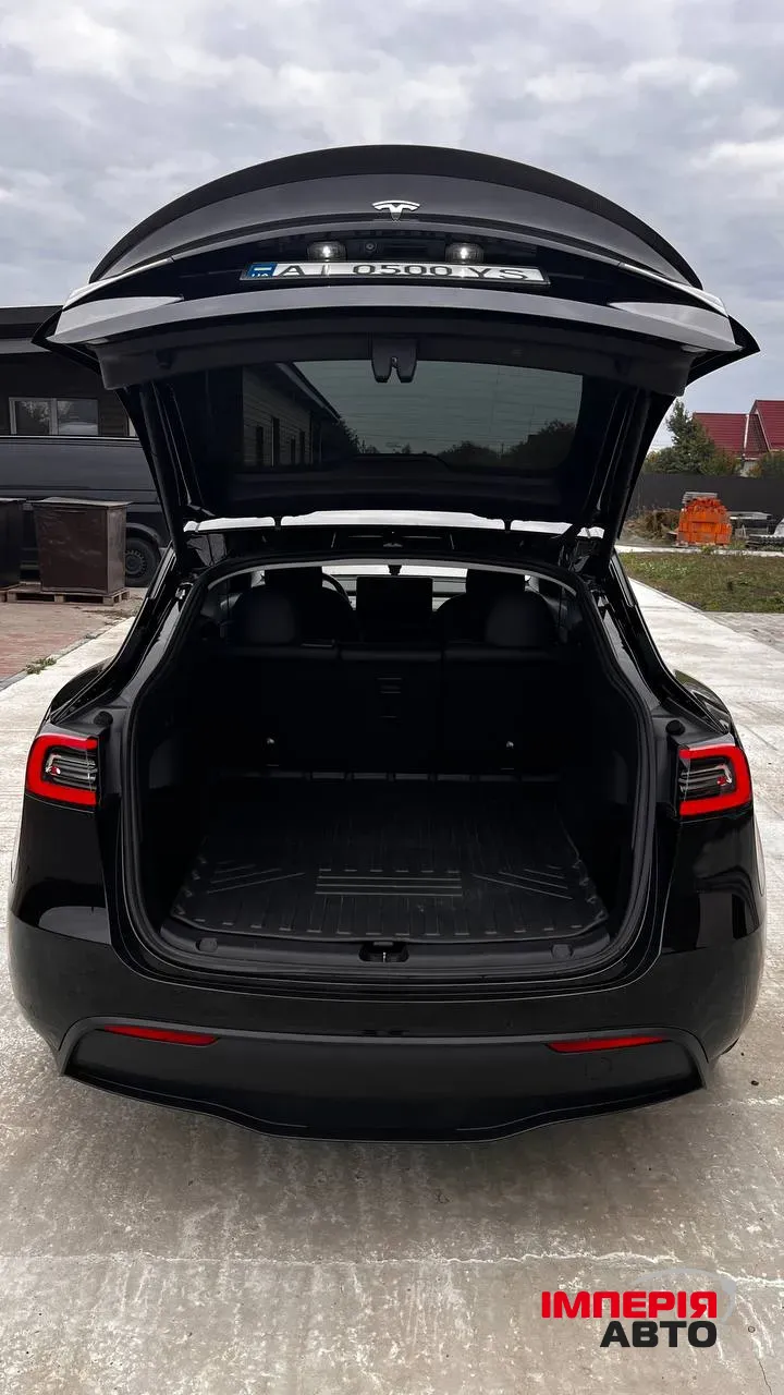 Tesla Model Y - фото 10