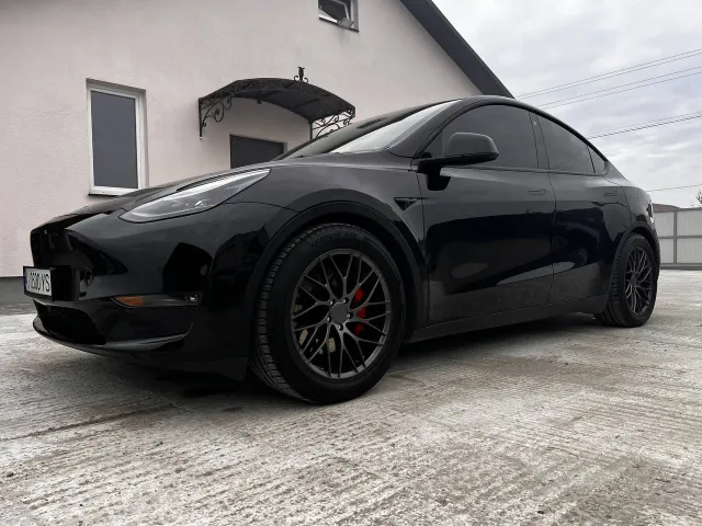 Tesla Model Y - фото 5