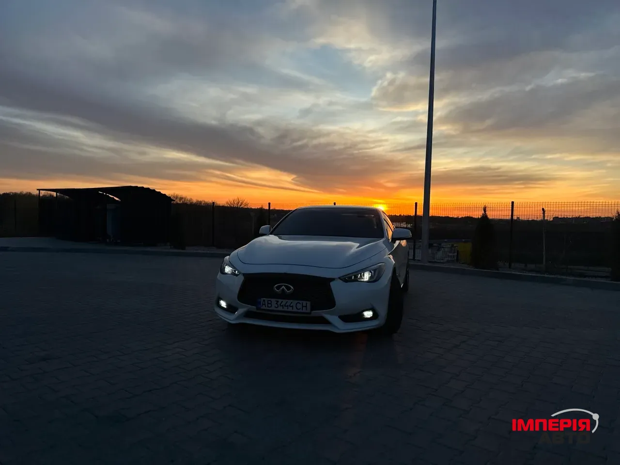 Infiniti Q60 - фото 2