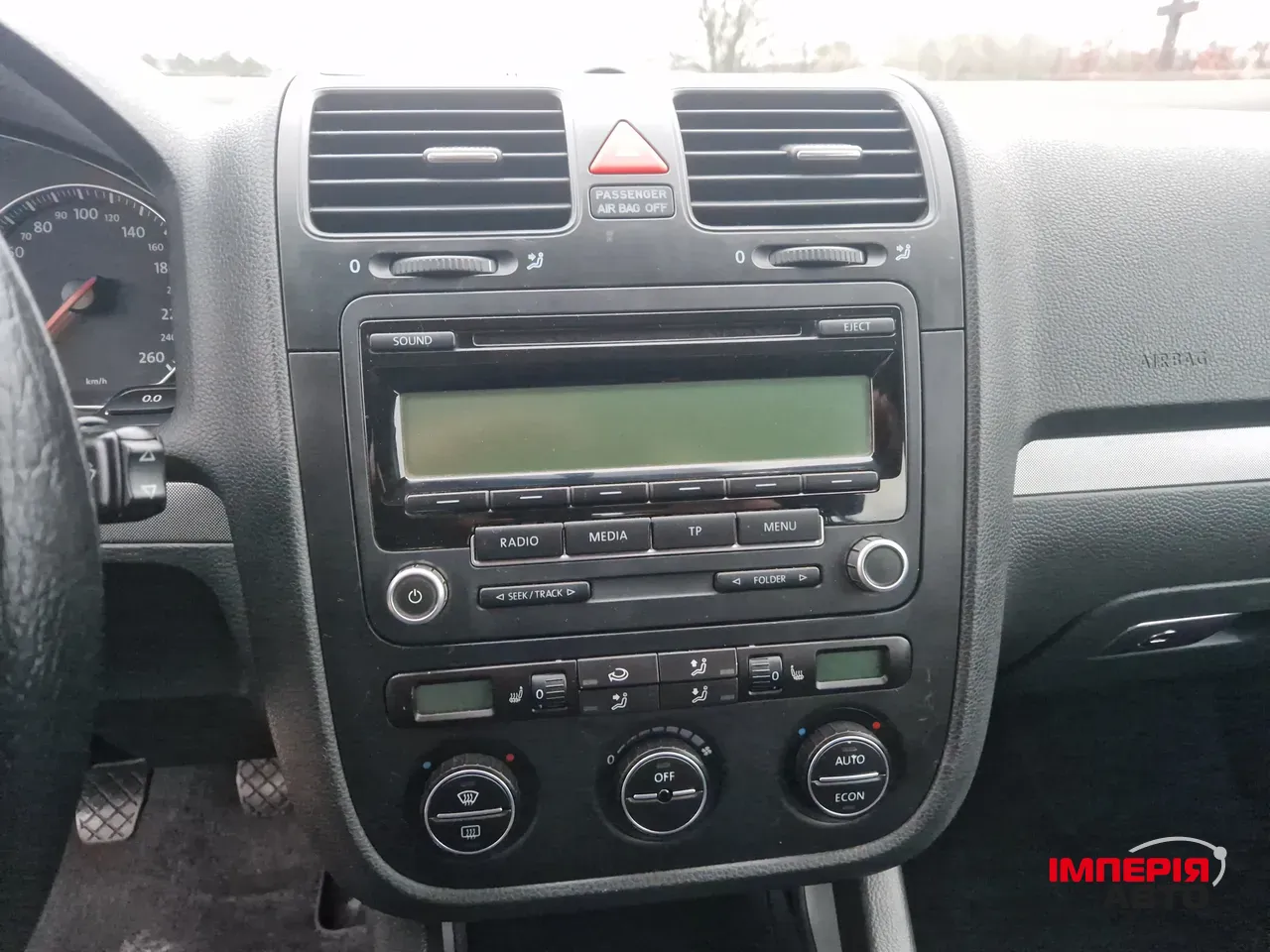 Volkswagen Jetta - фото 16