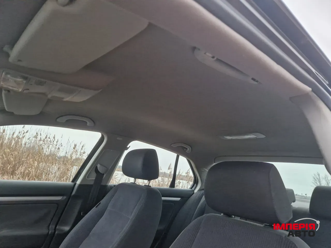 Volkswagen Jetta - фото 18