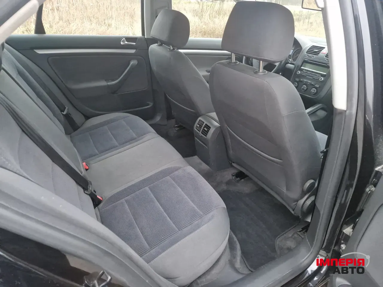 Volkswagen Jetta - фото 12