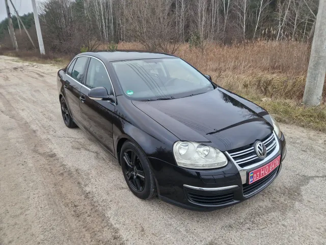 Volkswagen Jetta - фото 3