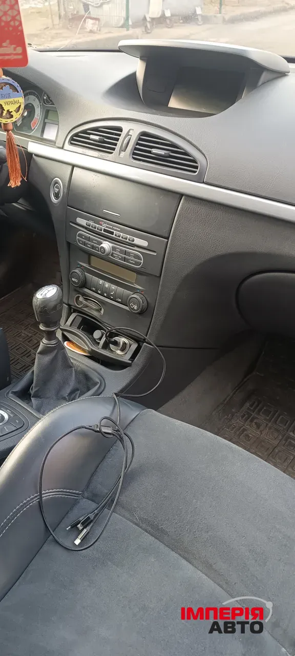 Renault Laguna - фото 14