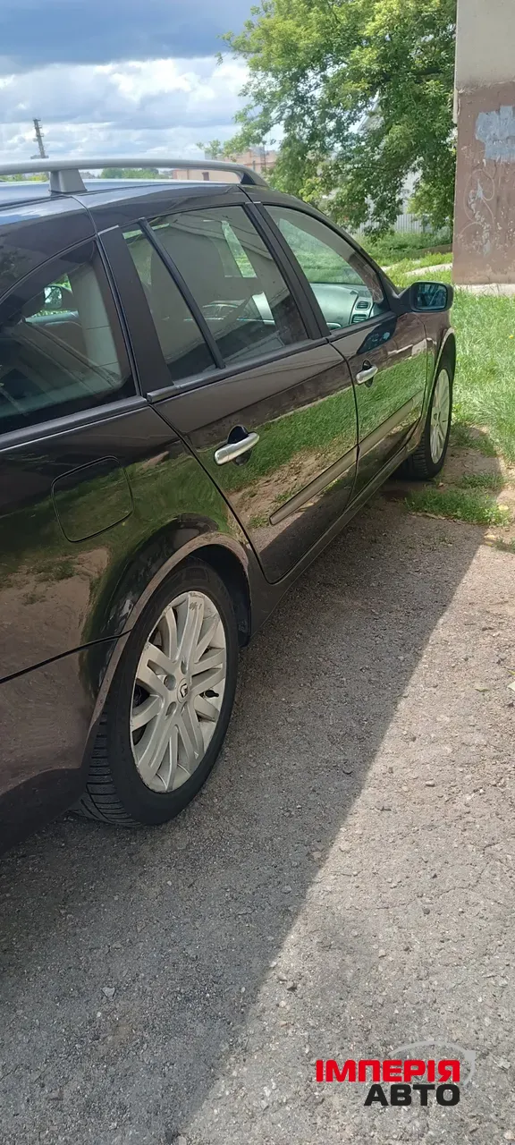 Renault Laguna - фото 3