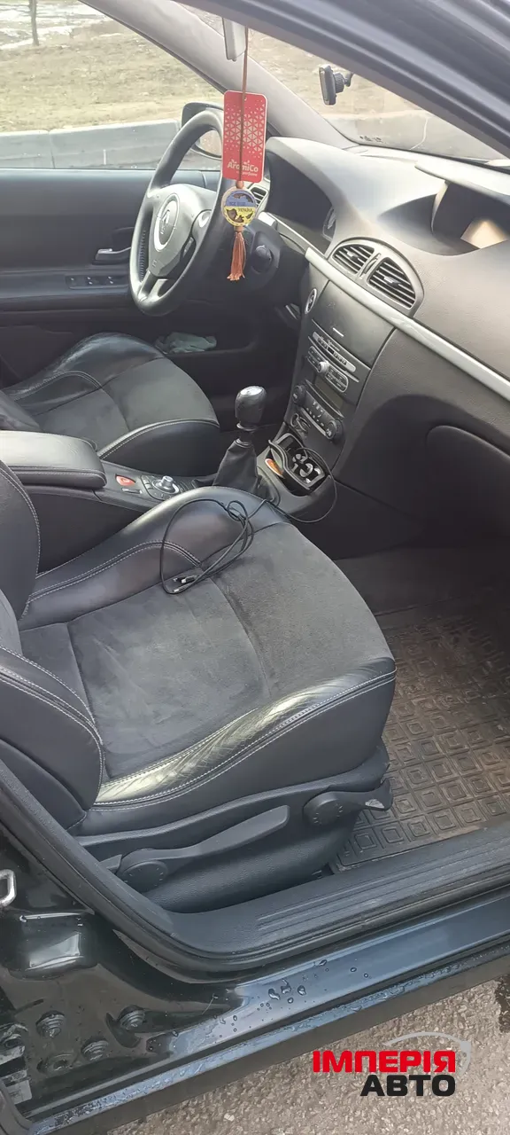 Renault Laguna - фото 15
