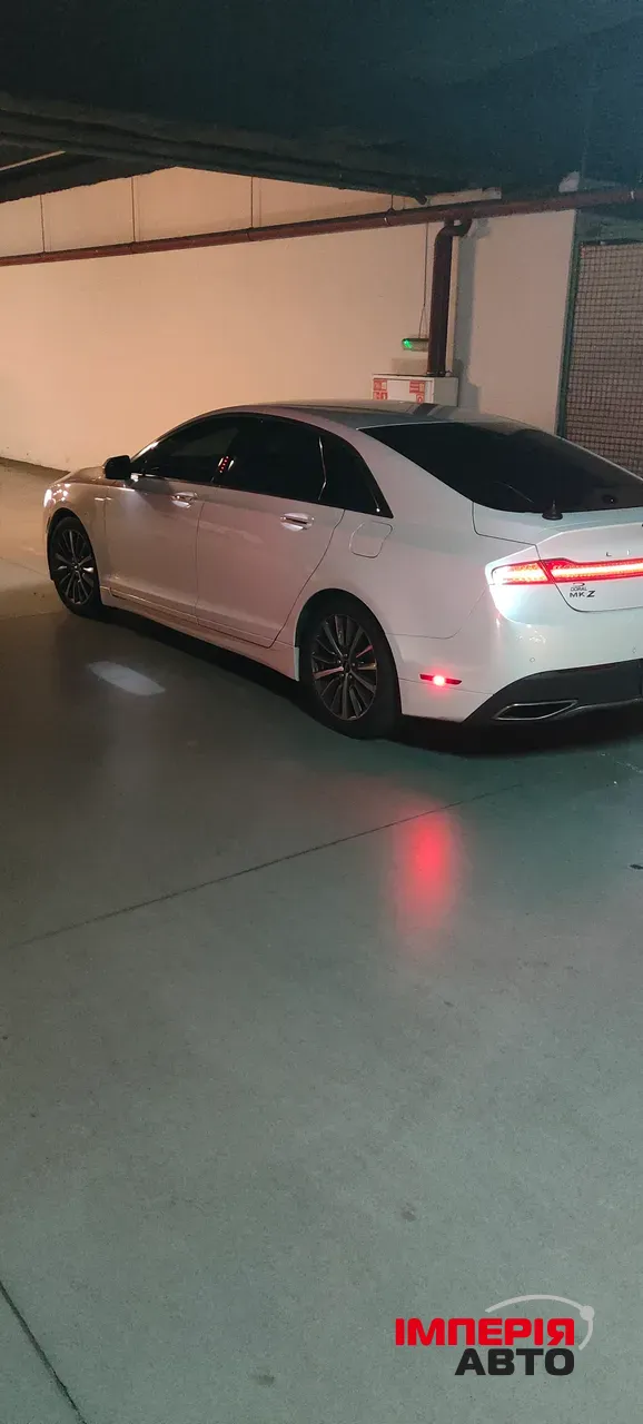 Lincoln MKZ - фото 3