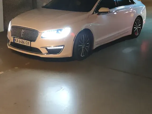 Lincoln MKZ - фото 4